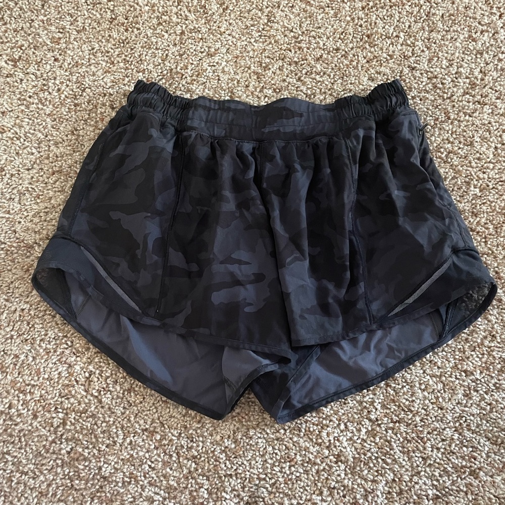 Lululemon Hotty hot shorts